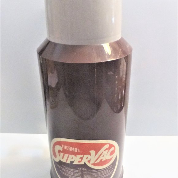 BX22 Vintage Thermos SUPER VAC 1.8 Liter Made In England Vintage Plastic Thermos - Picture 1 of 8